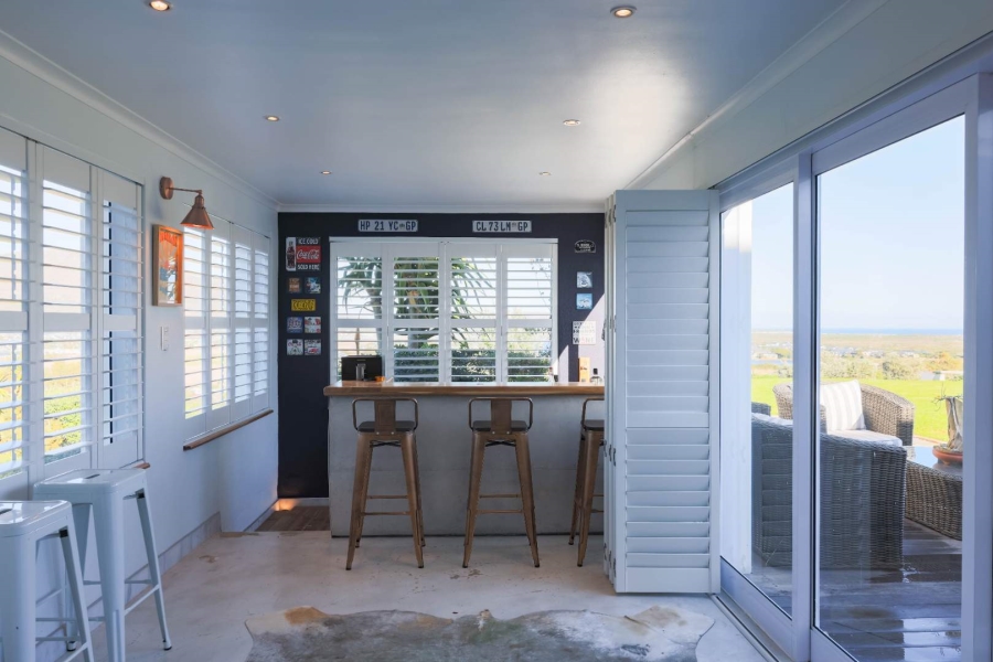 5 Bedroom Property for Sale in Crofters Valley Western Cape